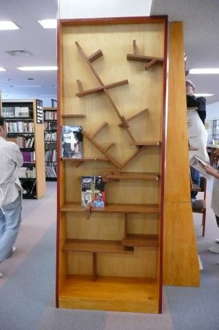 本棚 梢（こずえ） 図書室